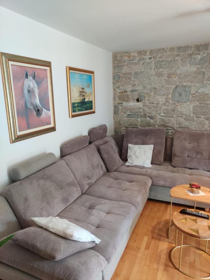 Apartment Elena Rooms Split Eksteriør bilde