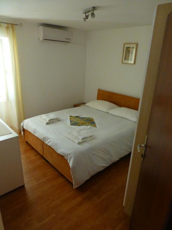 Apartment Elena Rooms Split Eksteriør bilde