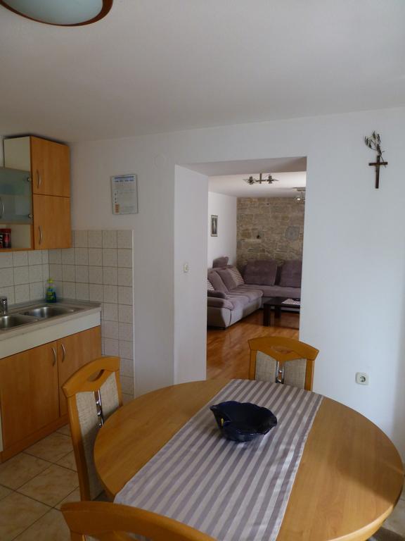 Apartment Elena Rooms Split Eksteriør bilde